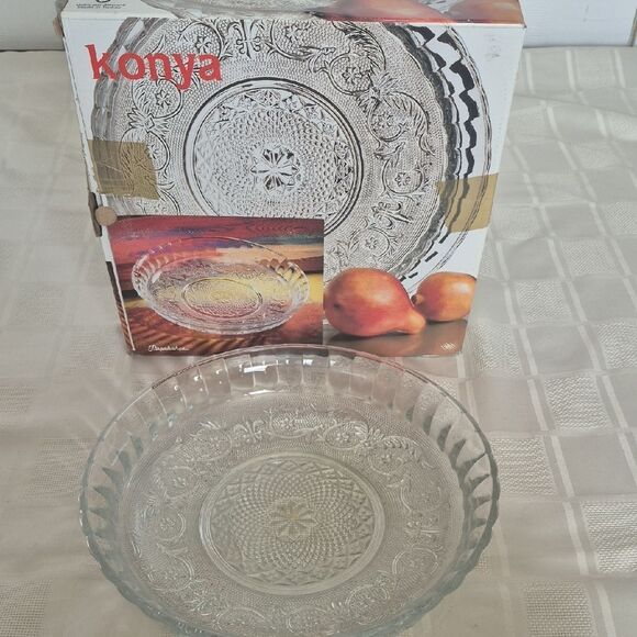 Clear Glass Serving Platter - Picture 4 of 16